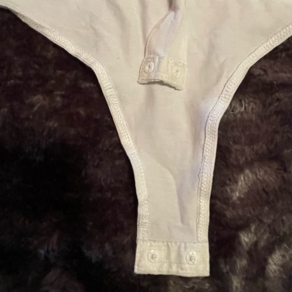 NWOT Bodysuit!🇬🇧Basic white v-neck thong bodysuit - Picture 6 of 10